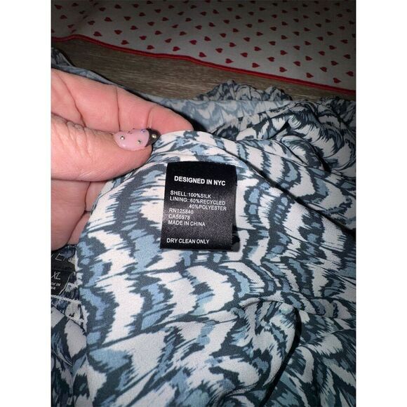 INTERMIX Women's‎ XL Blue Geometric Smocked Tiered Mini Skirt Casual - Picture 9 of 11